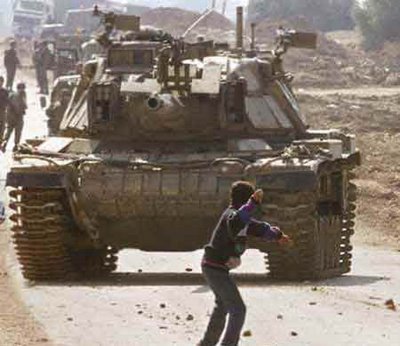 palestine-boy-tank