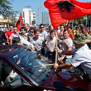 skopiaalbanoi512200752031_politik_eth_430