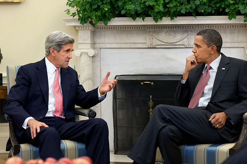 John-Kerry-with-Barack-Obama