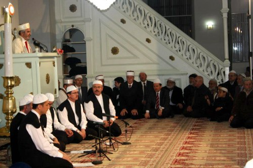 228902_352943081471986_1428346209_n