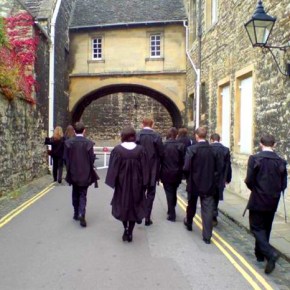 Φοιτητές της Νομικής Αθηνών «έβαλαν κάτω» Κέιμπριτζ και&nbsp;Οξφόρδη