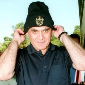 Ο Άκης ΥΕΘΑ! Τότε που στις ασκήσεις σέρβιραν αστακό και υπήρχε σαμπάνια με τ΄ όνομά&nbsp;του!