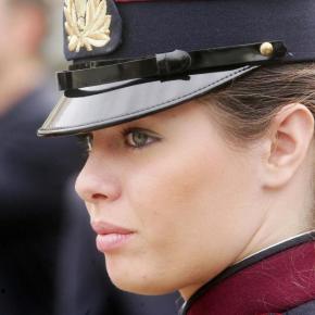 Καλλιστεία στο υπουργείο Εθνικής Άμυνας όπου συνεδριάζει η Επιτροπή Εξωτερικών και&nbsp;Άμυνας!