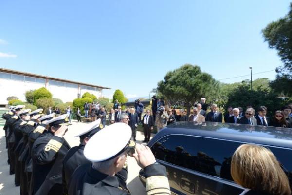 VELOS_XAIRETISMOS1-630x420