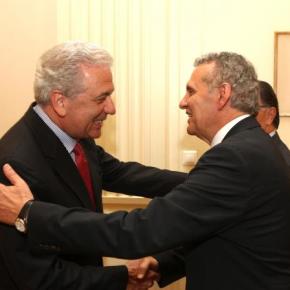 Για ενεργειακή ασφάλεια συζήτησε ο Κύπριος ΥΠΑΜ με Αβραμόπουλο-Παναγιωτόπουλο