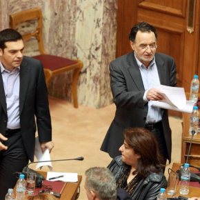 ΣΥΡΙΖΑ: «Αποστάσεις ασφαλείας» από το ΑΚΕΛ και την έξοδο από το ευρώ παίρνει η πλευρά&nbsp;Τσίπρα