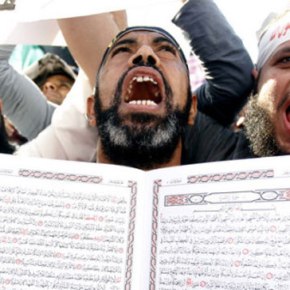 ΝΟΜΙΖΟΥΝ ΟΤΙ ΒΡΙΣΚΟΝΤΑΙ ΣΤΗΝ ΣΥΡΙΑ – Απειλούν με αντάρτικο οι ισλαμιστές στην Ελλάδα: Πρωτοφανής ανακοίνωση της&nbsp;ΜΕΕ