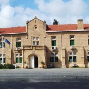 ΚΥΠΡΟΣ: ΕΠΑΡΧΙΑΚΟ ΔΙΚΑΣΤΗΡΙΟ ΛΕΥΚΩΣΙΑΣ Δέσμευση των περιουσιακών στοιχείων του Α.&nbsp;Βγενόπουλου