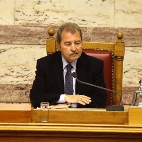 Γ. Τραγάκης: Μείωση βουλευτικής αποζημίωσης σε όσους παραβαίνουν τον&nbsp;Κανονισμό