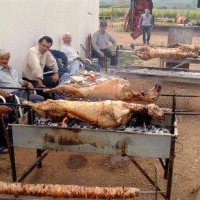 Σε καλοκαιρινό φόντο γιορτάζεται το Πάσχα σε όλη την&nbsp;Ελλάδα