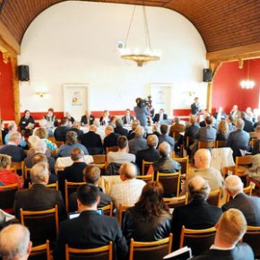 ΑΠΟΡΡΗΤΗ ΕΚΘΕΣΗ ΤΟΥ SPD.Ανησυχία για το νέο κόμμα των ευρωσκεπτικιστών στη&nbsp;Γερμανία