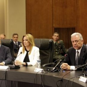 Διαλύουν την Εθνκή μας Άμυνα με Αβραμόπουλο και Φώφη στο …πιο νευραλγικό Υπουργείο&nbsp;!