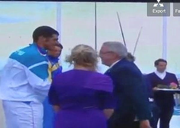 417463_10151075787929004_1593031382_n