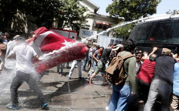 590_dfebcca7aac1d6c26ab0012bfd5e6a29