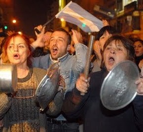 ΜΙΑ ΤΑΙΝΙΑ ΓΙΑ ΤΗΝ ΑΡΓΕΝΤΙΝΗ «Το Χρονικό μιας Λεηλασίας» του Φ.Σολάνας&nbsp;(vid)