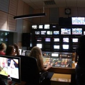 Δημοσκόπηση: Να μείνει ανοιχτή η ΕΡΤ – Όχι σε εκλογές – Οριακό προβάδισμα&nbsp;ΝΔ