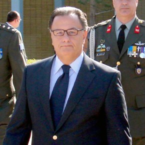 817 φακέλους άφησε ανυπόγραφους ο Παναγιωτόπουλος!