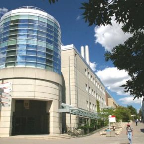 Υποτροφίες για ελληνικές σπουδές στον Καναδά από το Ιδρυμα Νιάρχος.Και δωρεά 1 εκατ. δολάρια στο Πανεπιστήμιο Γιορκ του&nbsp;Τορόντο