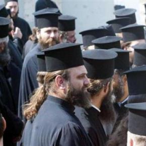 Ψαλίδι στους κληρικούς