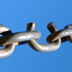 ΣΤΟΧΟΣ Η ΑΡΠΑΓΗ ΤΗΣ ΠΕΡΙΟΥΣΙΑΣ ΤΩΝ ΕΛΛΗΝΩΝ Οι τράπεζες πωλούν «κόκκινα δάνεια» σε ξένα funds με μπόνους προσωπικά&nbsp;δεδομένα