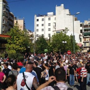 Αυτοί που σκέφθηκαν τέτοιες απαγορεύσεις, ΤΗΝ ΗΜΕΡΑ ΑΠΟΚΑΤΑΣΤΑΣΗΣ ΤΗΣ ΔΗΜΟΚΡΑΤΙΑΣ, είναι πληρωμένοι προβοκάτορες ή πολιτικά&nbsp;ανόητοι!