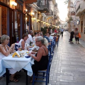 ΦΠΑ εστίασης: Ειδικό σήμα στις επιχειρήσεις που θα μειώσουν τις&nbsp;τιμές