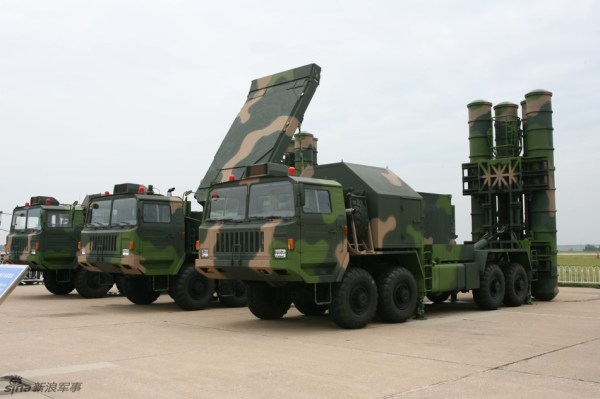 HQ-9_Missile_SAM_1