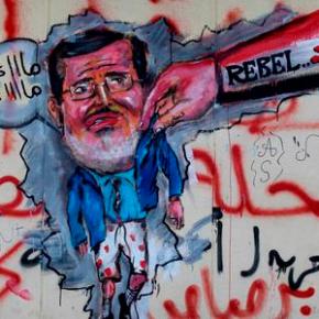 Στην κόψη του ξυραφιού η Αίγυπτος – Συνάντηση Μόρσι με τον επικεφαλής του&nbsp;στρατού