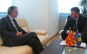 6b3002a3acc575afca562746cb03b914_L