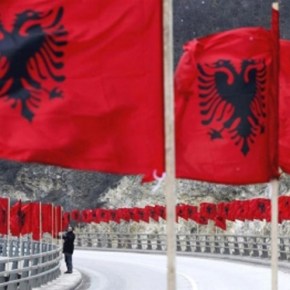 Αλβανία: «Θα εφαρμοστούν αυστηρά κριτήρια για την είσοδο Ελλήνων στη χώρα».«Αμοιβαίες διαδικασίες» για την είσοδο των Ελλήνων πολιτών στη χώρα αποφάσισαν οι αλβανικές&nbsp;αρχές.