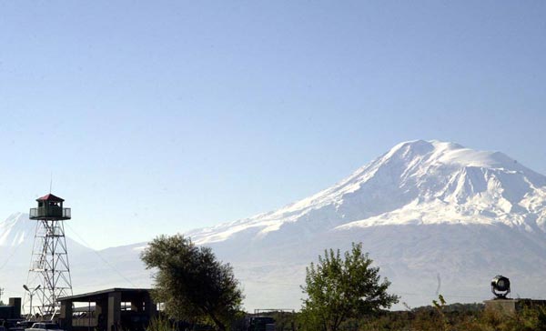 Armenia_border_Turkey