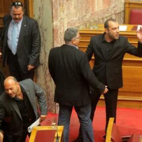 ΠΡΩΤΗ Η ΝΔ ΜΕ ΔΙΑΦΟΡΑ 1,2%.Νέα δημοσκόπηση: Βουτιά 4,1% της Χρυσής Αυγής μετά τη&nbsp;δολοφονία