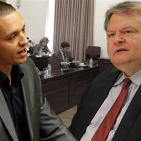 ΜΑΖΙΚΕΣ ΣΥΛΛΗΨΕΙΣ ΖΗΤΗΣΕ Ο Π.ΤΑΤΟΥΛΗΣ.Αντικομφορμιστική πολιτική προσέγγιση από Η.Κασιδιάρη: «Το παχύδερμο ο Βενιζέλος…»