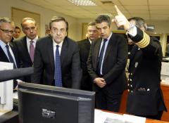 Ο πρωθυπουργός Αντώνης Σαμαράς κατεβαίνει αύριο το πρωί στη βάση της ΜΥΚ στον&nbsp;Σκαραμαγκά.