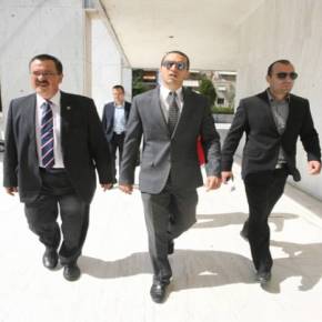 «ΣΥΝΕΡΓΟΣ ΚΑΙ Η ΝΔ» (upd 3) Μήνυση ΧΑ κατά ΠΑΣΟΚ για απάτη & υπεξαίρεση των χρημάτων των&nbsp;Ελλήνων