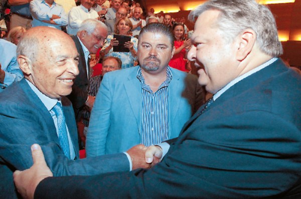 assets_LARGE_t_420_54244028