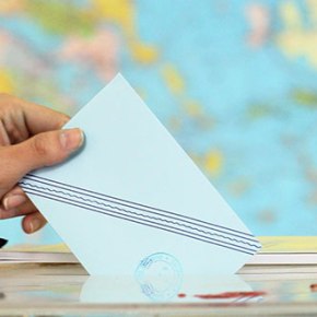 ΔΗΜΟΣΚΟΠΗΣΗ GPO Α’ ΚΑΙ Β΄ΑΘΗΝΑΣ «Παίρνει κεφάλι» ο ΣΥΡΙΖΑ – Καταρρέει το ΠΑΣΟΚ – Σταθερά τρίτη η&nbsp;ΧΑ