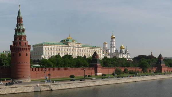 Kremlin2L