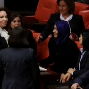 Ισλαμική μαντίλα στο τουρκικό&nbsp;Κοινοβούλιο