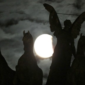 Οικονομική γενοκτονία «προ των&nbsp;πυλών»…