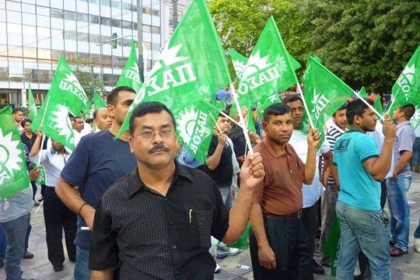 lathrometan+pasok528017_406543579367837_188838494471681_1365388_557027007_n+(1)