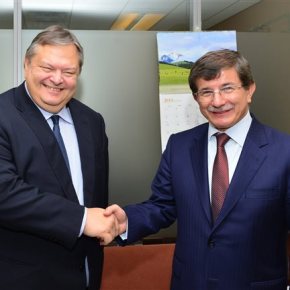 «Ο Βενιζέλος αρνήθηκε μεσολάβηση του Νταβούτογλου για το&nbsp;όνομα»