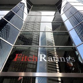 Επιβεβαιώνει η Fitch το B- για την Ελλάδα, με σταθερές προοπτικές.Βλέπει συμφωνία με την τρόικα ως το τέλος του&nbsp;έτους