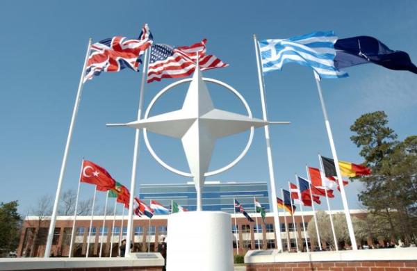 greece_nato-flags-630x410