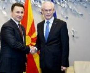 Συνάντηση Γκρουέφσκι – Βαν Ρομπάι στις Βρυξέλλες: Τι δουλειά έχει η αλεπού στο&nbsp;παζάρι;