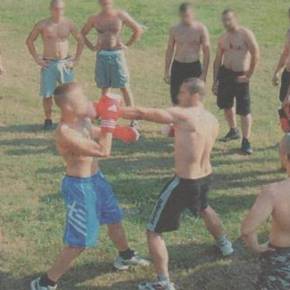 ΠΟΥ ΕΙΝΑΙ ΤΟ ΟΠΛΟΣΤΑΣΙΟ;   Υπόθεση Χ.Α.:   Αυτά είναι όλα τα στοιχεία; Φωτογραφίες από πάρτι &&nbsp;κατασκηνώσεις;