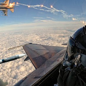 Επίσκεψη τουρκικών μαχητικών F-16 & F-4 με&nbsp;υπέρπτηση