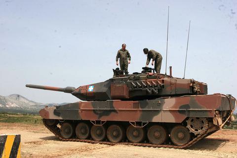 ÊÁÂÁËÁ ÍÅÁ ÁÑÌÁÔÁ ÌÁ×ÇÓ LEOPARD 2