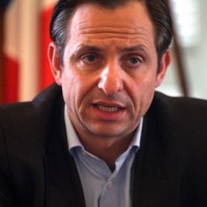 Κίνηση Πολιτών ιδρύει ο ευρωβουλευτής Χατζημαρκάκης.Οι αρχές και το όνομα του κόμματος θα ανακοινωθούν επίσημα την ερχόμενη Πέμπτη, 23 Ιανουαρίου, στα γραφεία του Ευρωπαϊκού Κοινοβουλίου στην Αθήνα στις 13.30 το&nbsp;μεσημέρι.