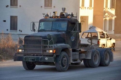 23d3f-autonomous-military-truck-3